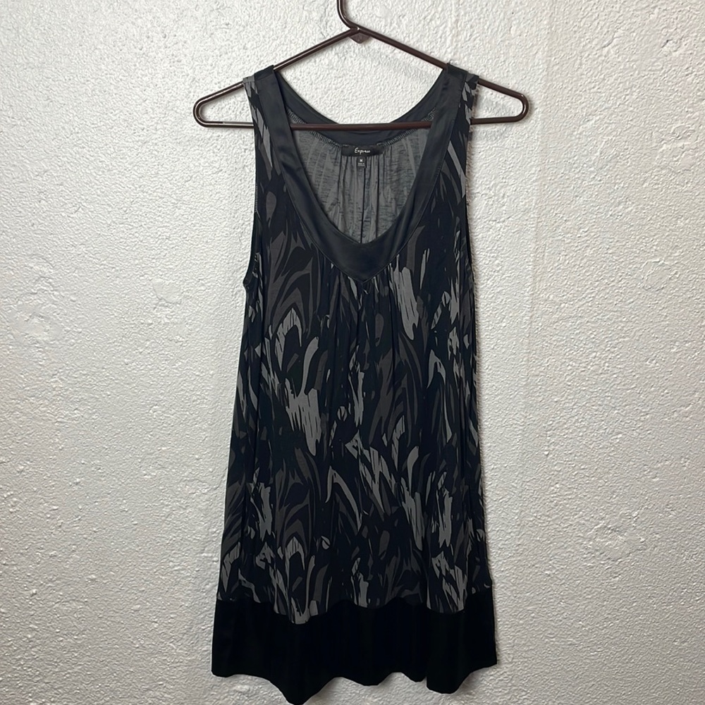 Express LBD w/pockets!